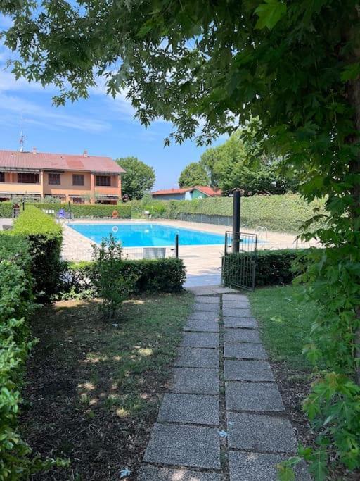 Casa Lora Lejlighed Sirmione Eksteriør billede